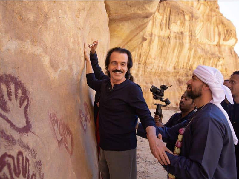 شاهد كيف طبع "ياني" بصمته على صخور العلا بالمملكة